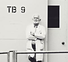 Photo: UC Davis artist Robert Arneson stands outside TB 9