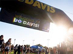 Photo: Inflatable archway reads 'Welcome to UC Davis'
